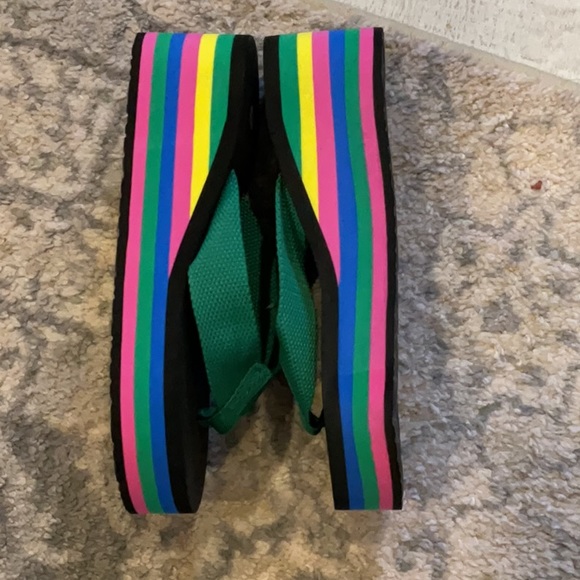 NWT platform flip flops - Picture 2 of 4